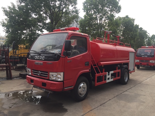 國五東風(fēng)4噸消防灑水車(chē)