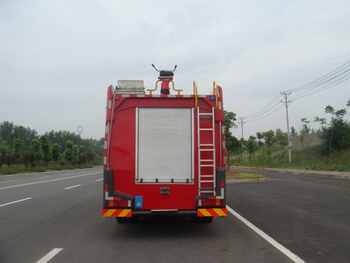 國五重汽T5G泡沫消防車(chē)(5噸)