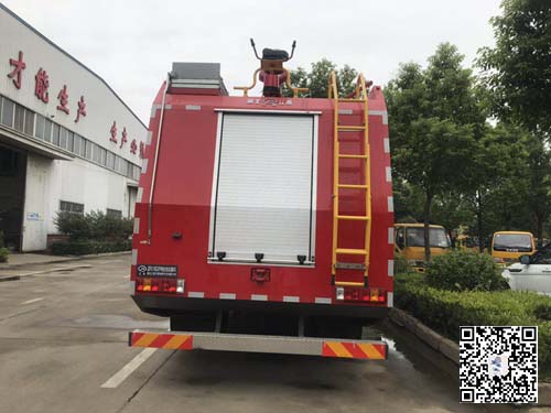 國五重汽四驅泡沫消防車(chē)(6噸)