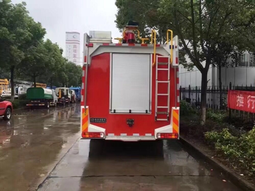 國五重汽豪沃24噸泡沫消防車(chē)