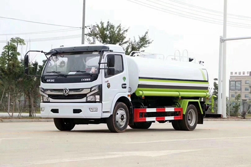 國六東風(fēng)大多利8噸灑水車(chē)