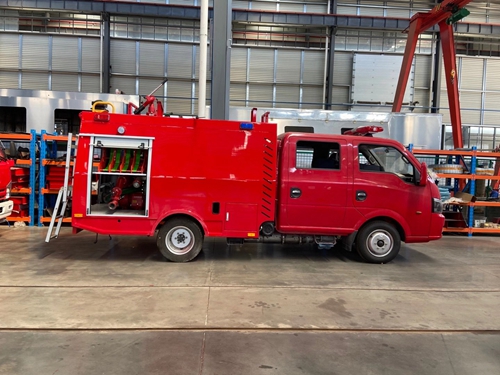 國六東風(fēng)逸逸小型消防車(chē)多少錢(qián)一輛？ 1噸小型消防車(chē)價(jià)格  廠(chǎng)家報價(jià)