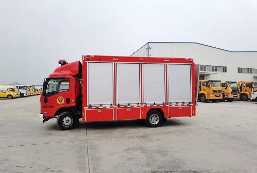 五十鈴700P裝備車(chē)