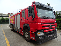 國五重汽3噸干粉泡沫聯(lián)用消防車(chē)