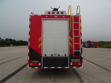國五重汽3噸干粉泡沫聯(lián)用消防車(chē)