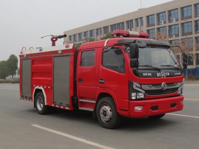 國六東風(fēng)5噸泡沫消防車(chē).jpg