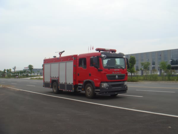 國五重汽T5G消防車(chē).jpg