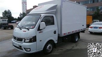 國五東風(fēng)逸途廂式冷藏車(chē)