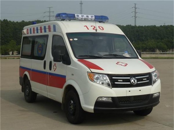 東風(fēng)御風(fēng)短軸救護車(chē)